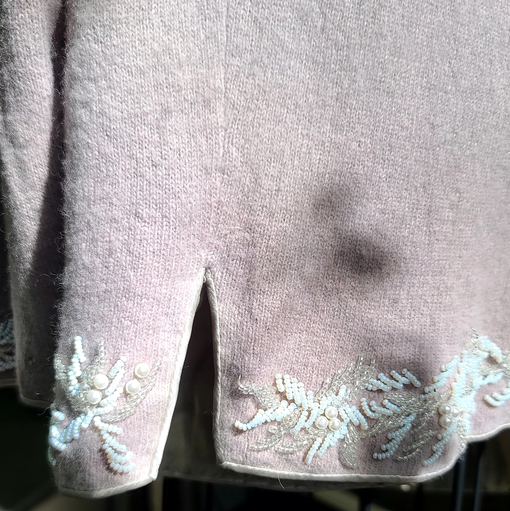🎉HOST PICK🎊Star Light Co. Vintage lavender embroidered & lined sweater szS - Picture 8 of 13